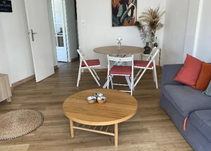 Apartment Facing The Sea 2 Steps From The Beaches