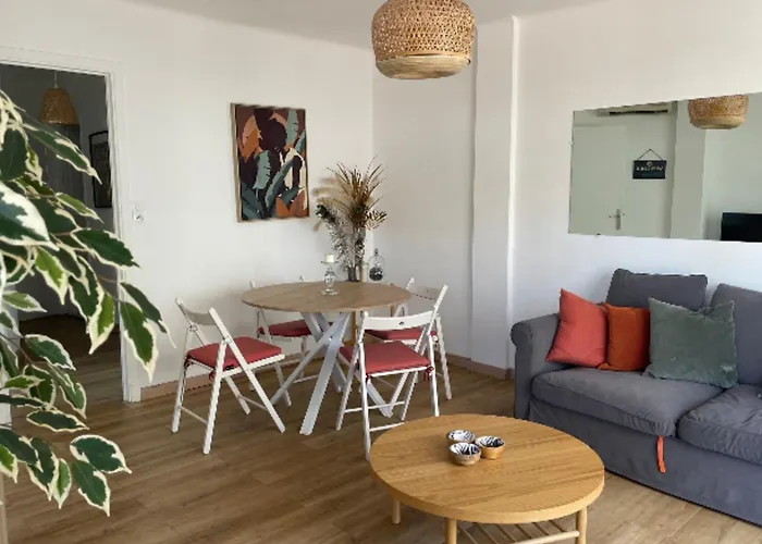 Apartment Facing The Sea 2 Steps From The Beaches *