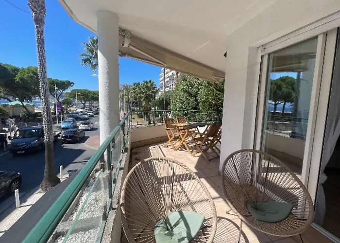 Apartment Facing The Sea 2 Steps From The Beaches