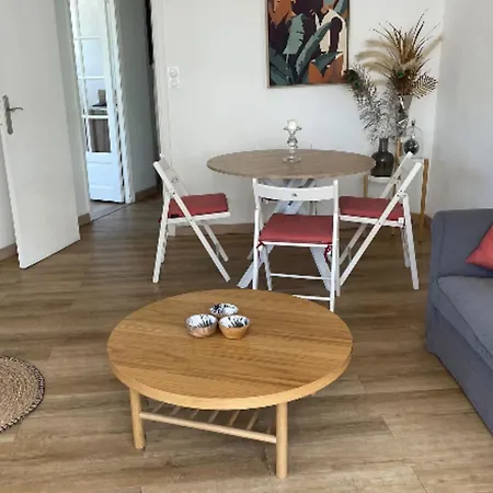 Apartment Facing The Sea 2 Steps From The Beaches