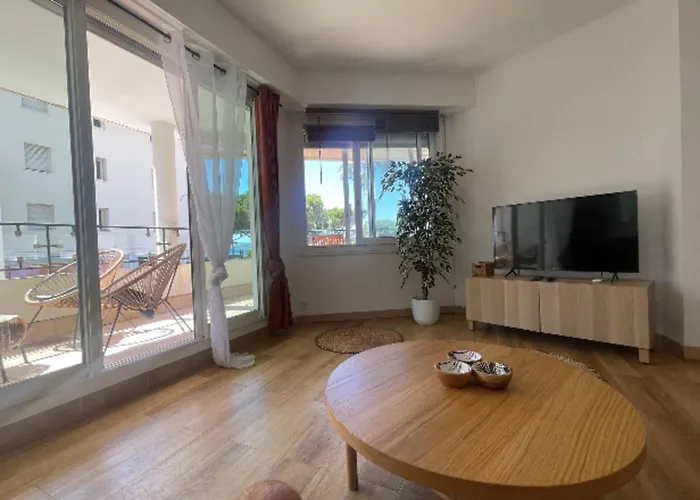 Apartman Facing The Sea 2 Steps From The Beaches *